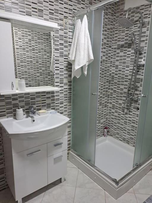Apartament Enjoy Traveling Tuzla Zewnętrze zdjęcie